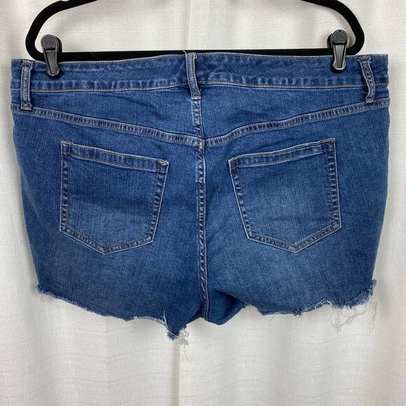 Torrid 3.5 Inch Vintage Stretch High Rise Denim Shorts Sz.18W - Picture 10 of 13